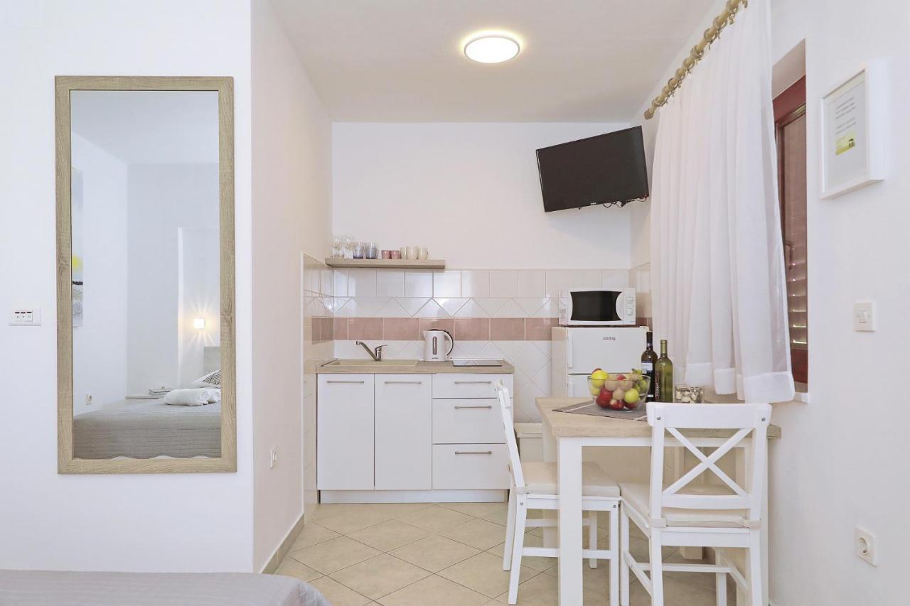Apartmani Strpic Biograd Na Moru Eksteriør billede