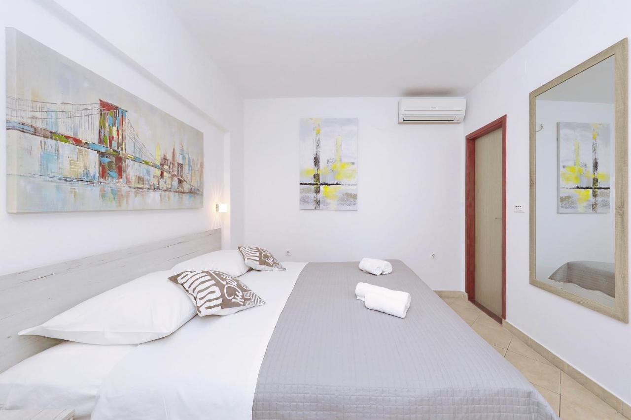 Apartmani Strpic Biograd Na Moru Eksteriør billede
