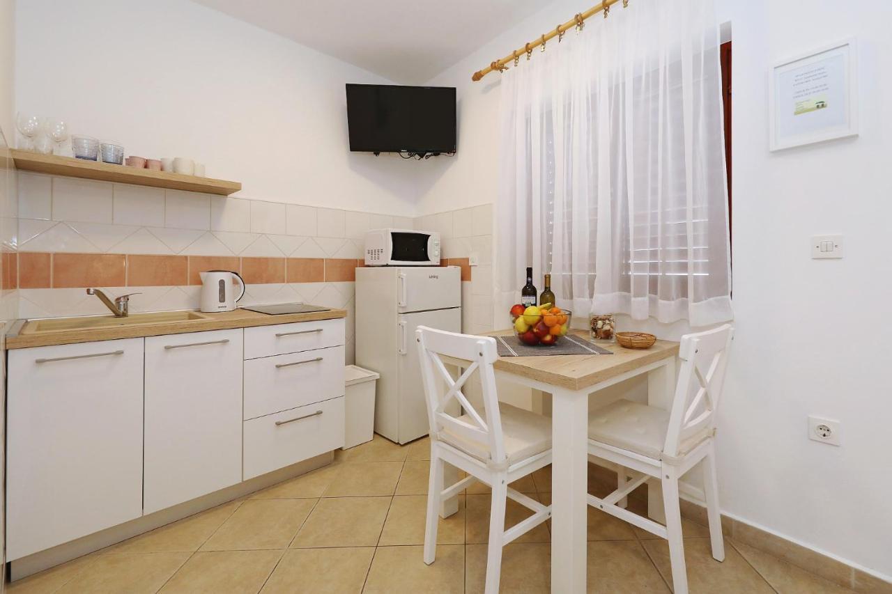Apartmani Strpic Biograd Na Moru Eksteriør billede