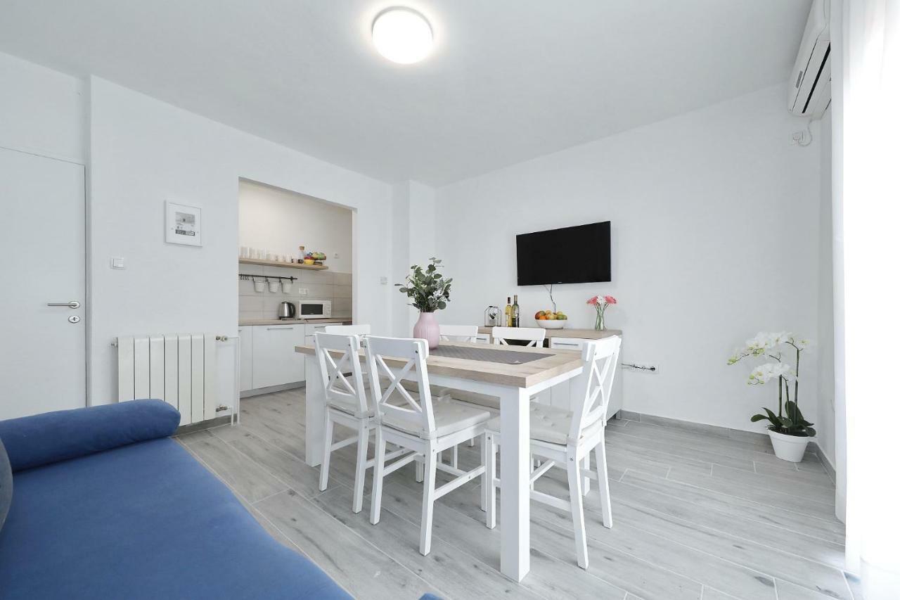 Apartmani Strpic Biograd Na Moru Eksteriør billede