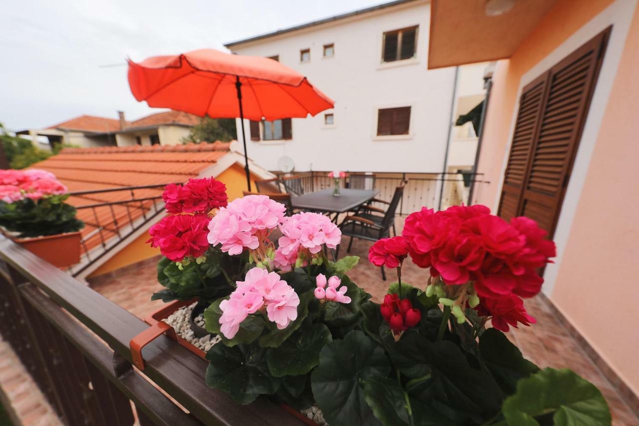 Apartmani Strpic Biograd Na Moru Eksteriør billede